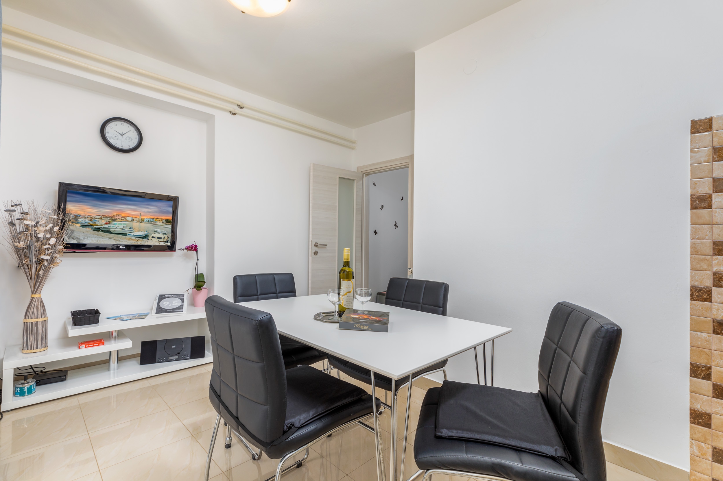 Two bedroom apartment with terrace Valbandon, Fažana (A-7239-a) Two bedroom apartment with terrace Valbandon, Fažana (A-7239-a)