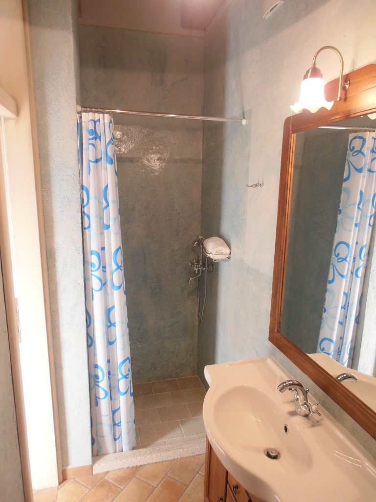 Three bedroom house with terrace and sea view Trget, Raša  K
