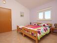 Fažana, Dormitorio in the studio-apartment, air condition available y WiFi.