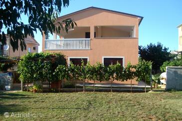 Property Peroj, Fažana, Property 7254 - Apartments with pebble beach.