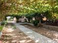 Parking lot Mirca, Brač, Parking lot 726 - Apartments near sea with pebble beach.