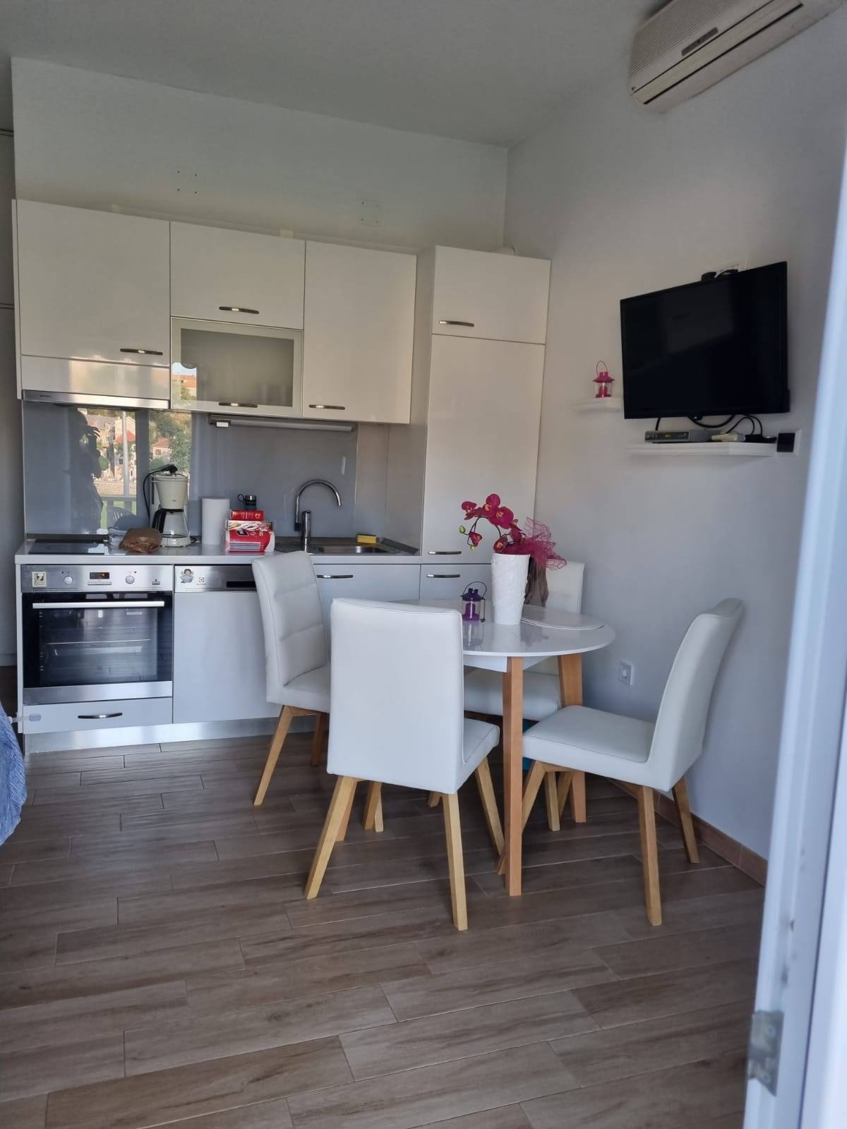 One bedroom apartment with terrace Postira, Brač (A-727-a) One bedroom apartment with terrace Postira, Brač (A-727-a)