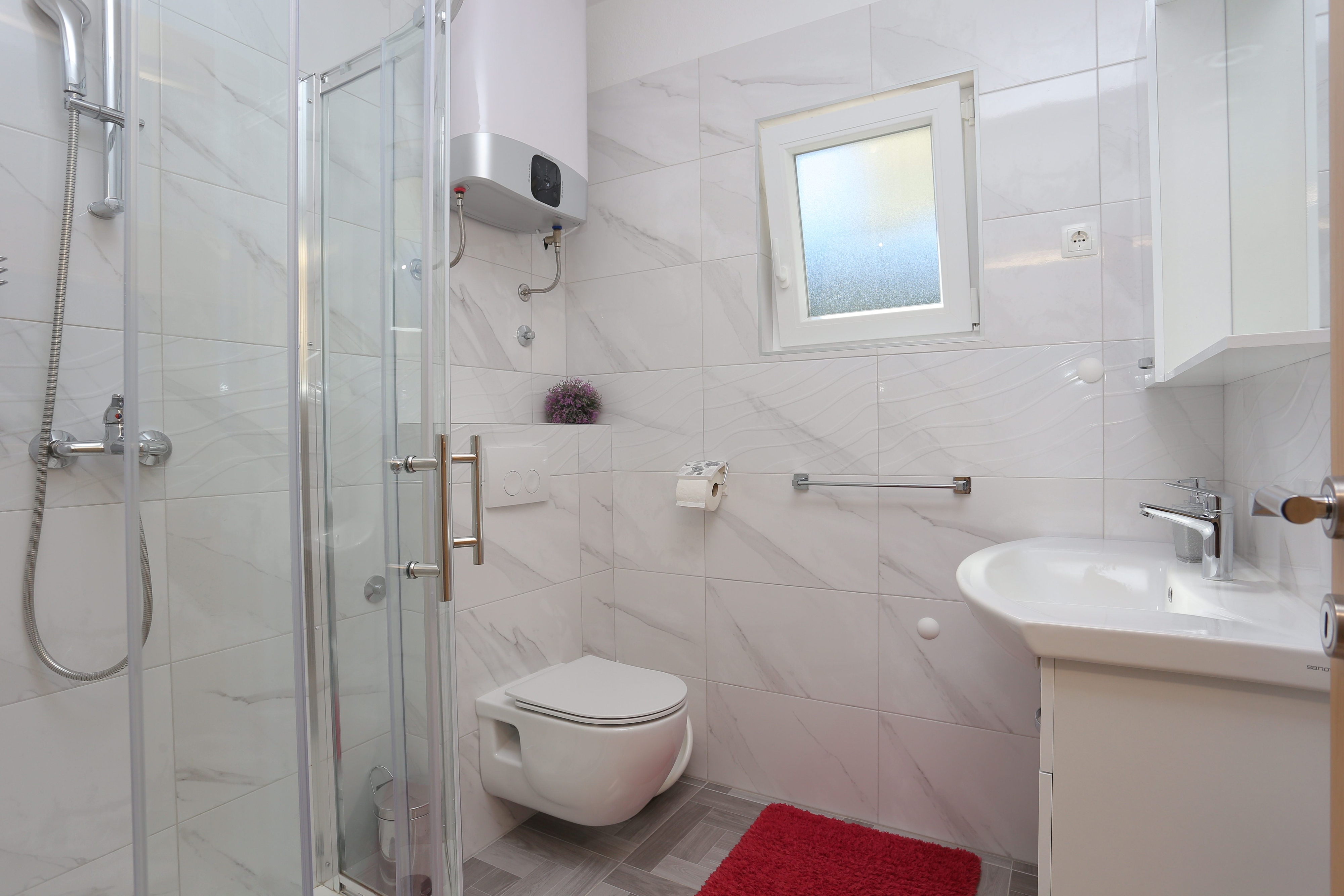 Two bedroom apartment near beach Slatine, Čiovo  A-a