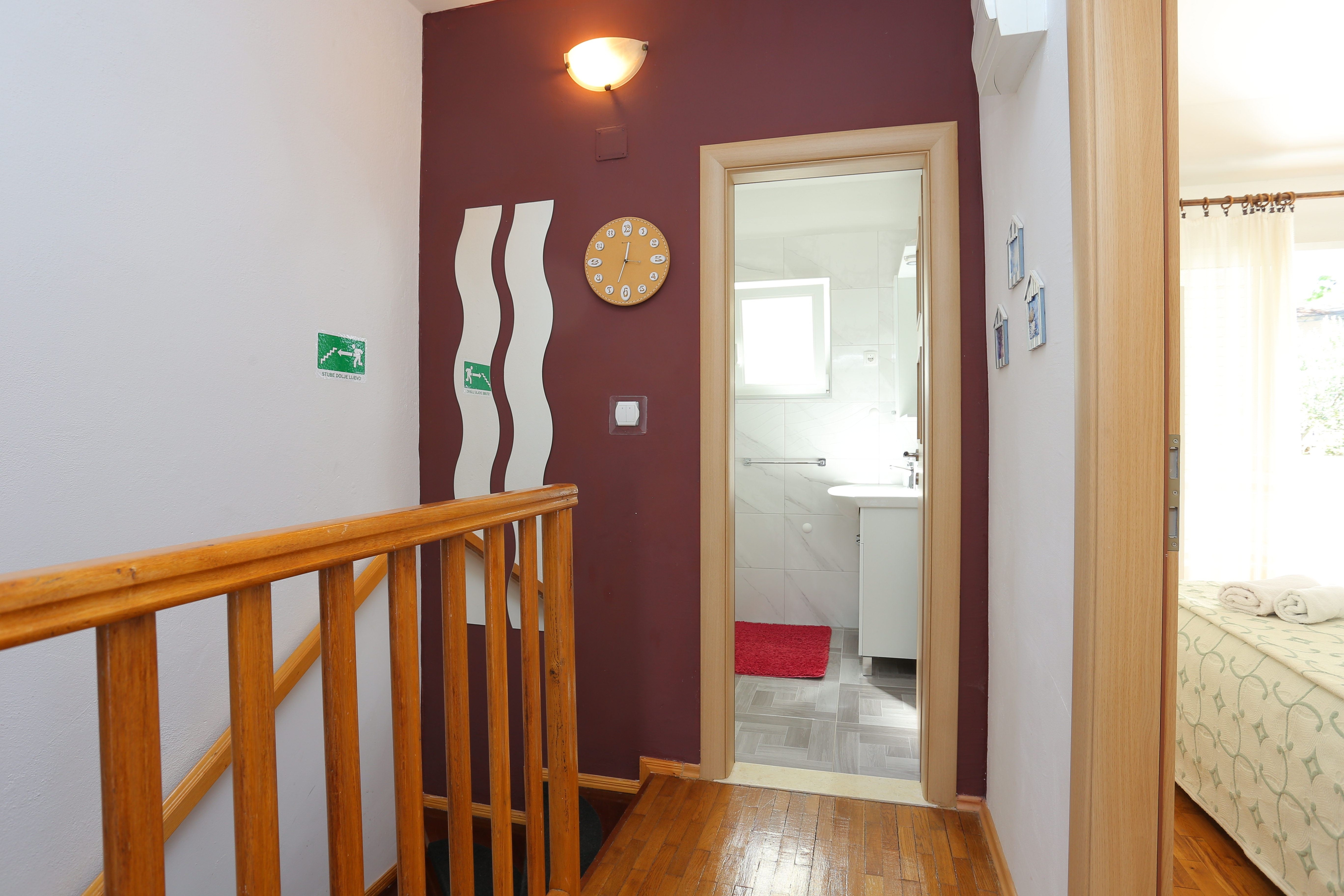 Two bedroom apartment near beach Slatine, Čiovo  A-a
