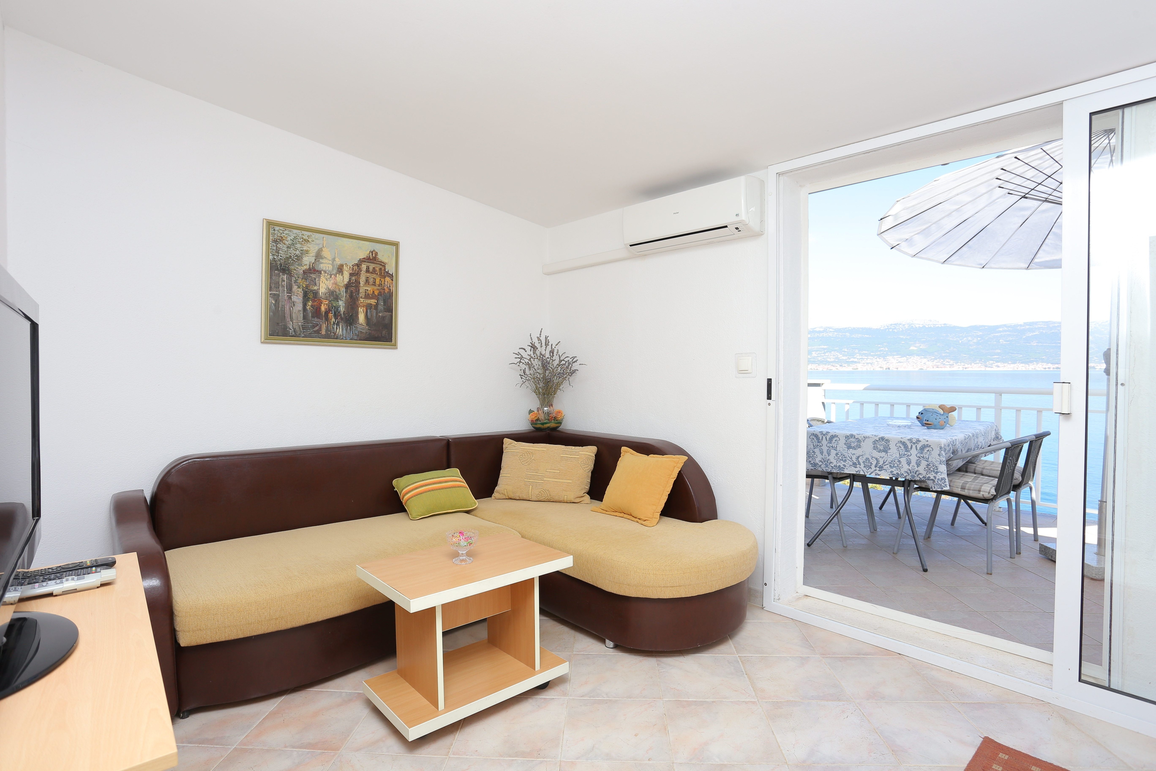 Two bedroom apartment near beach Slatine (Čiovo) (A-7274-a) Two bedroom apartment near beach Slatine (Čiovo) (A-7274-a)