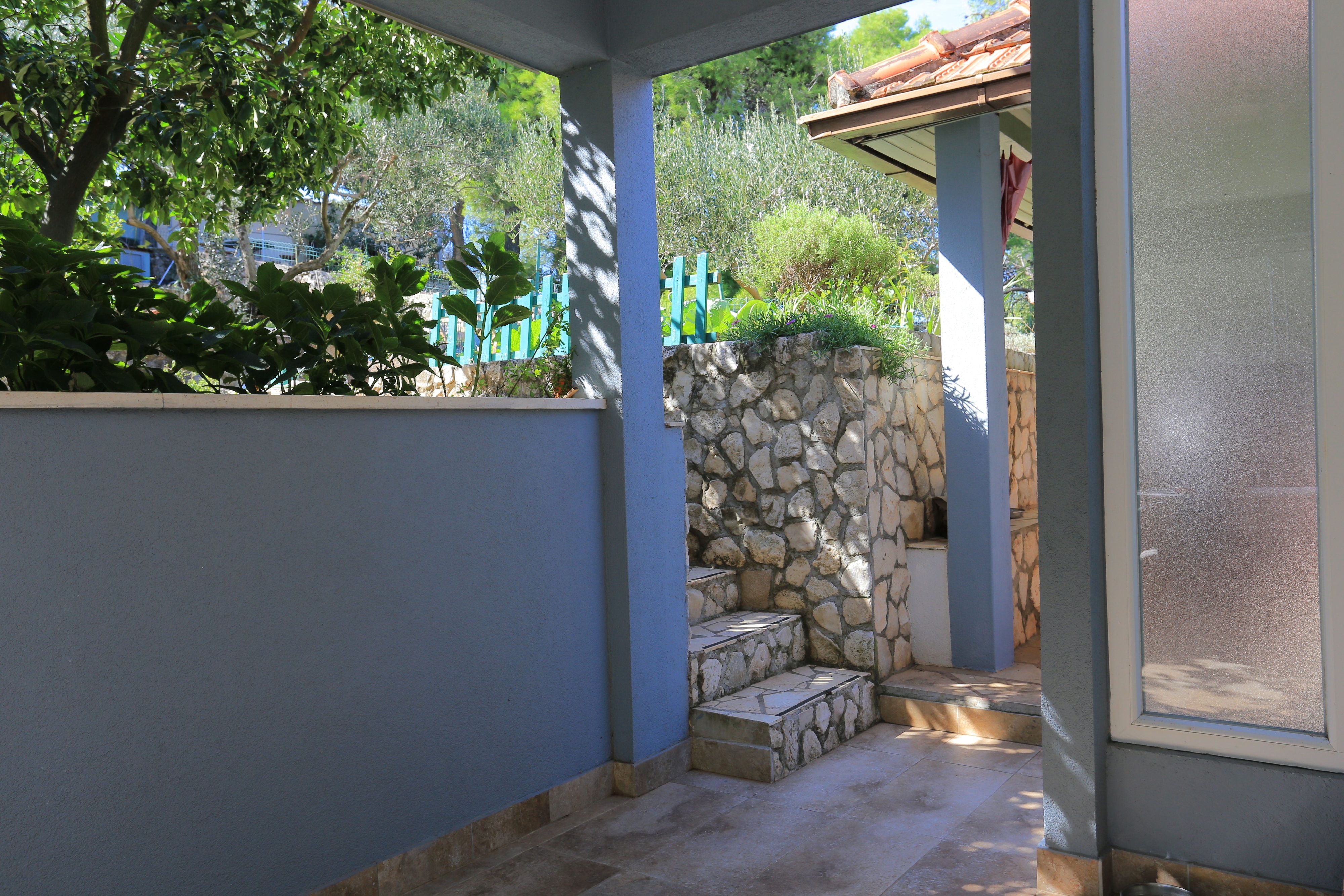 One bedroom apartment near beach Slatine, Čiovo  A-b