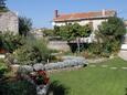 Terrasse 2 - Ausblick Kanfanar, Terrasse 2 - Ausblick in folgender Unterkunftsart house, WiFi.
