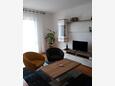 Living room Fažana, Living room in the apartment, air condition available and WiFi.