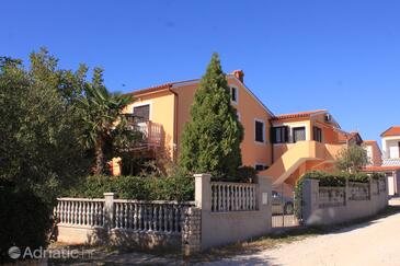 Property Fažana, Fažana, Property 7282 - Apartments with pebble beach.