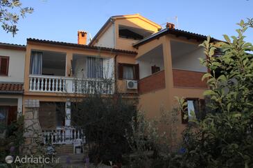 Fažana, Fažana, Property 7284 - Apartments with pebble beach.