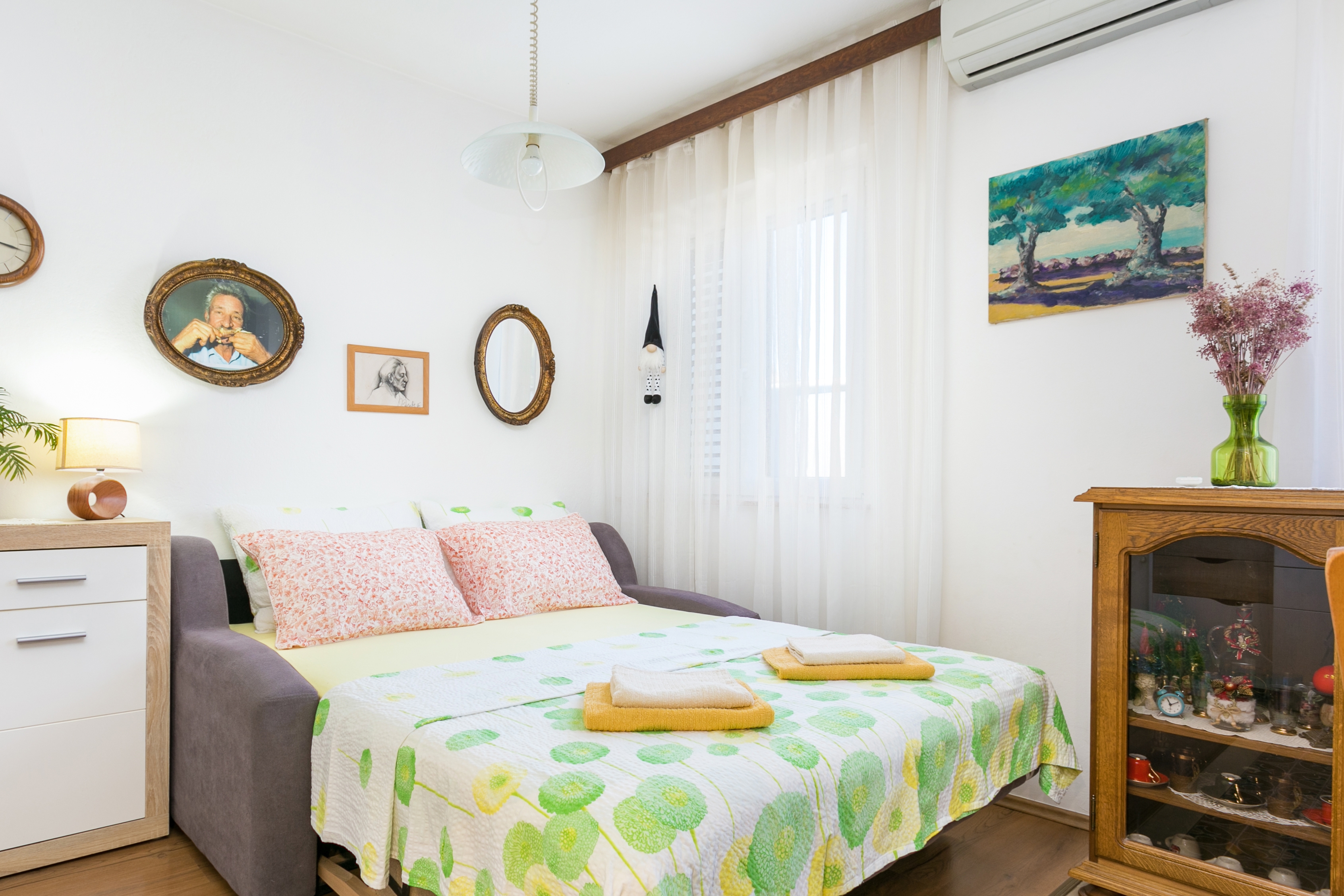 One bedroom apartment with terrace Mirca, Brač (A-729-a)