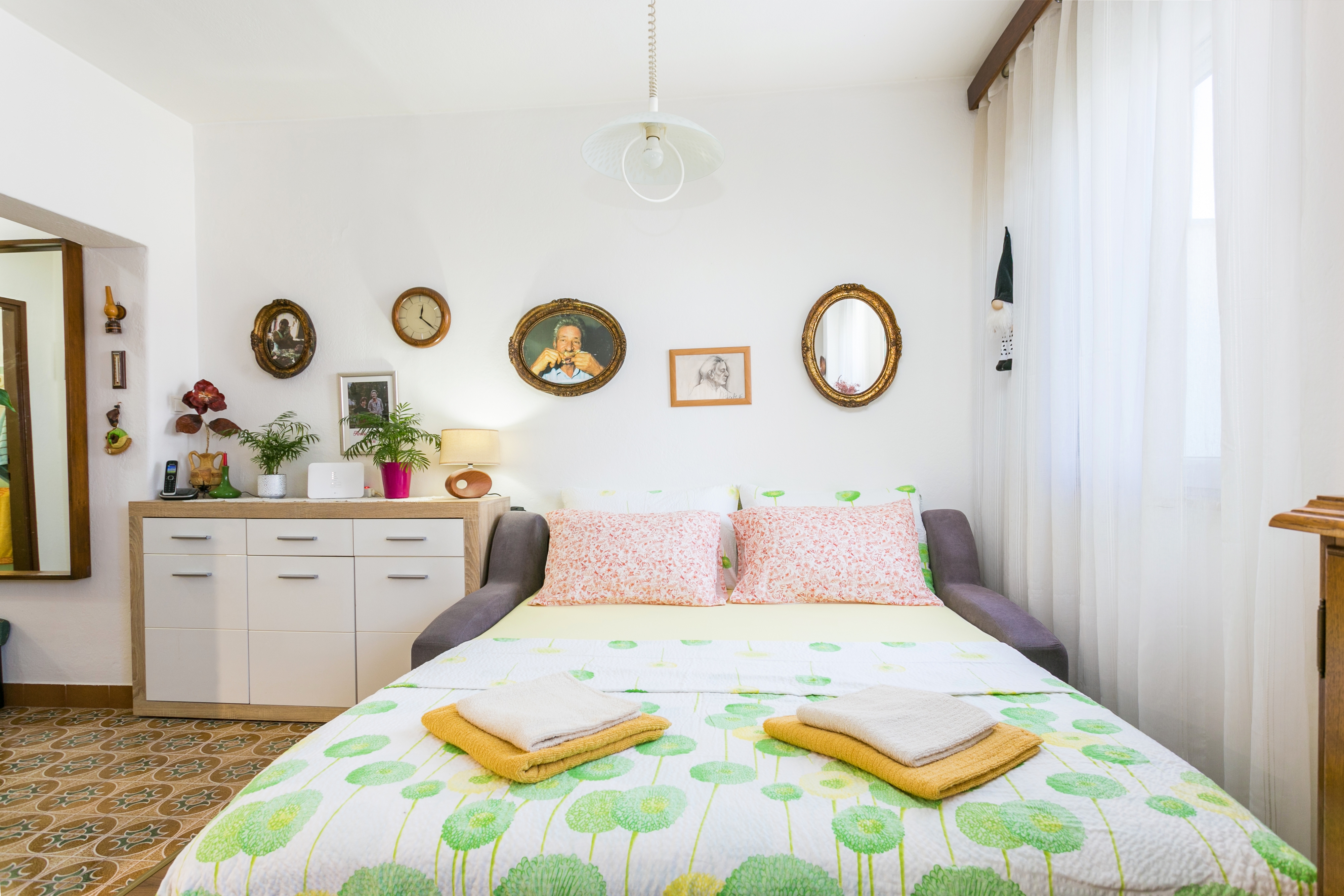 One bedroom apartment with terrace Mirca, Brač  A-a