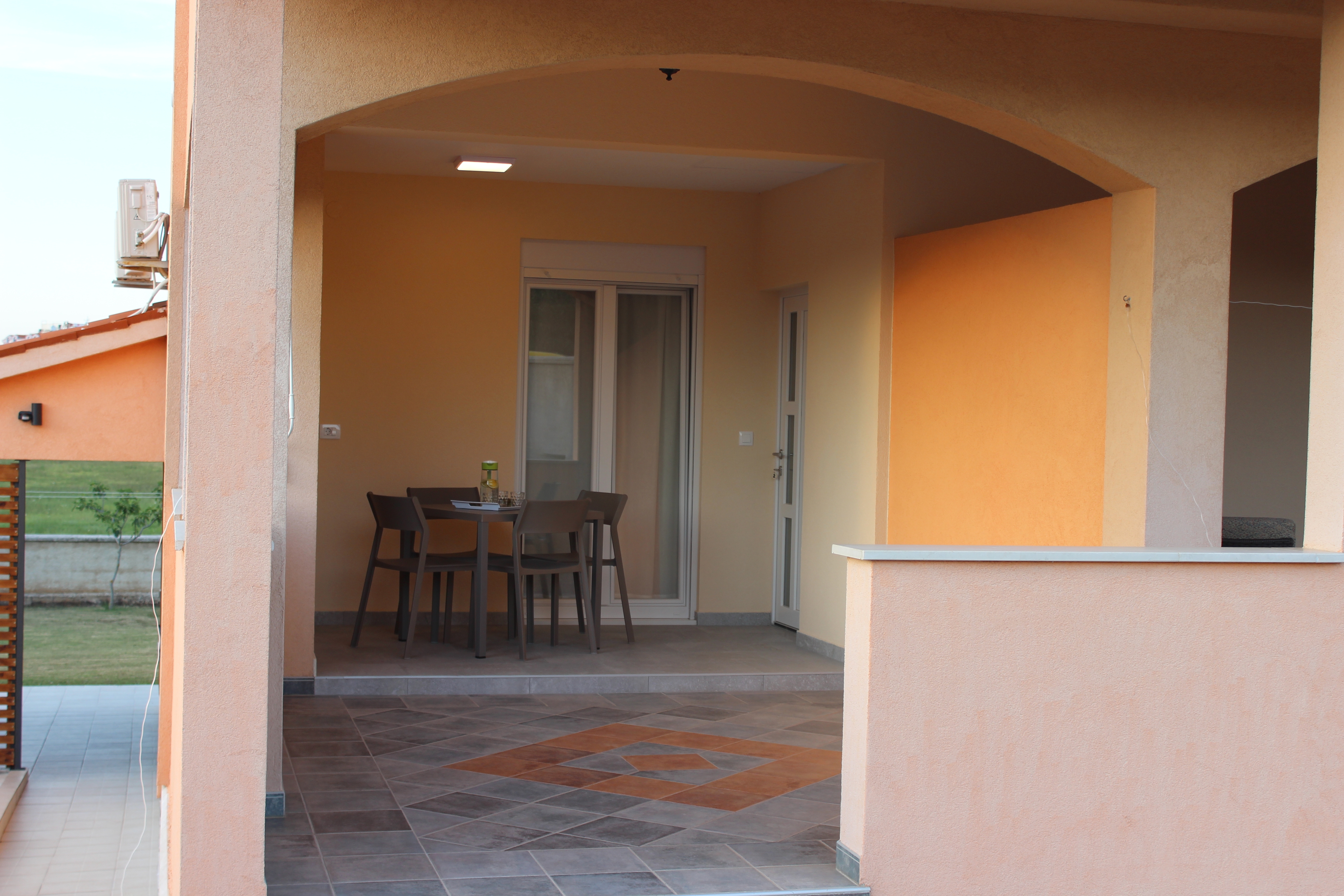 One bedroom apartment with terrace Valbandon, Fažana  A-a