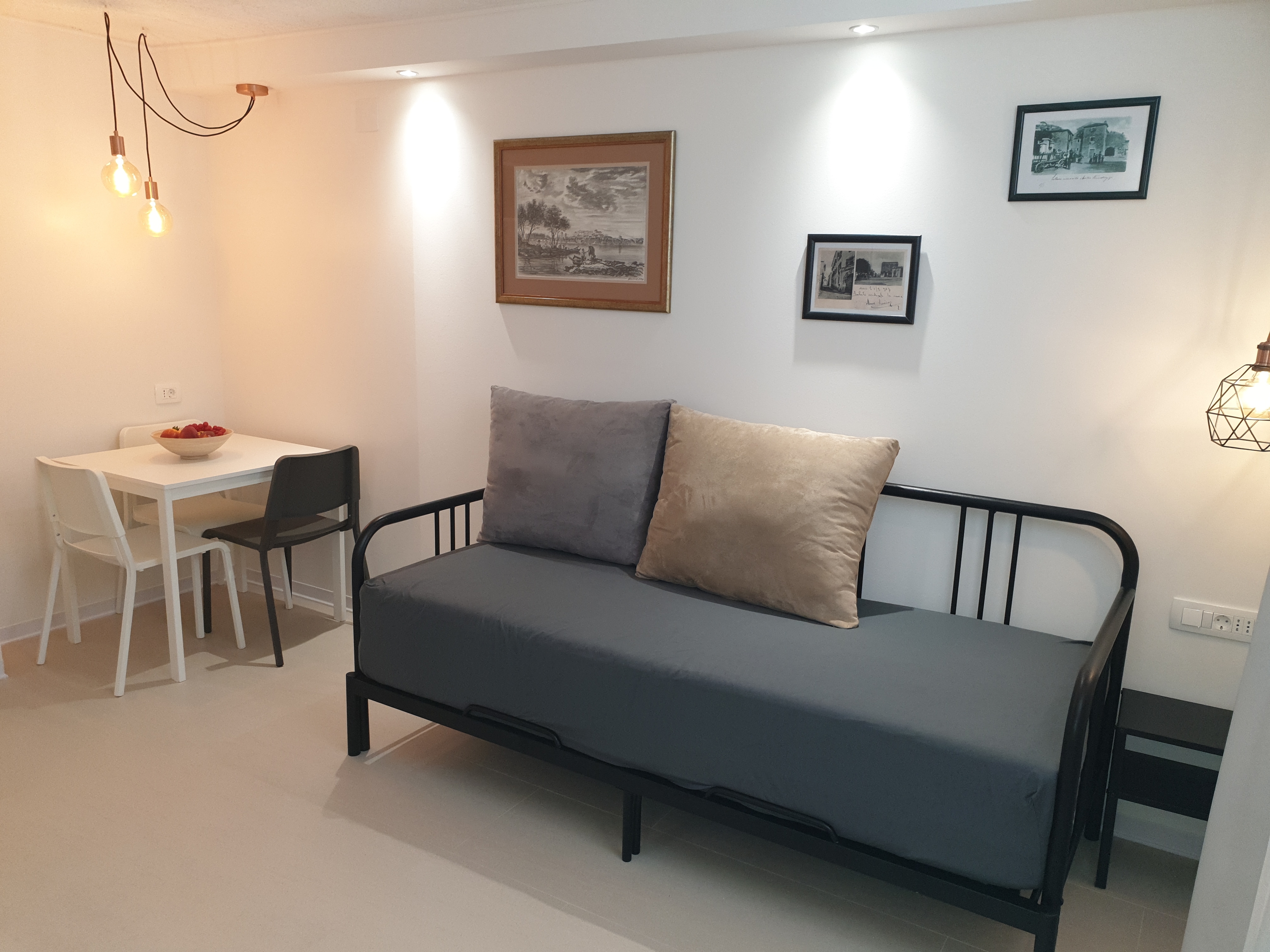 One bedroom apartment with terrace Valbandon, Fažana (A-7296-b)