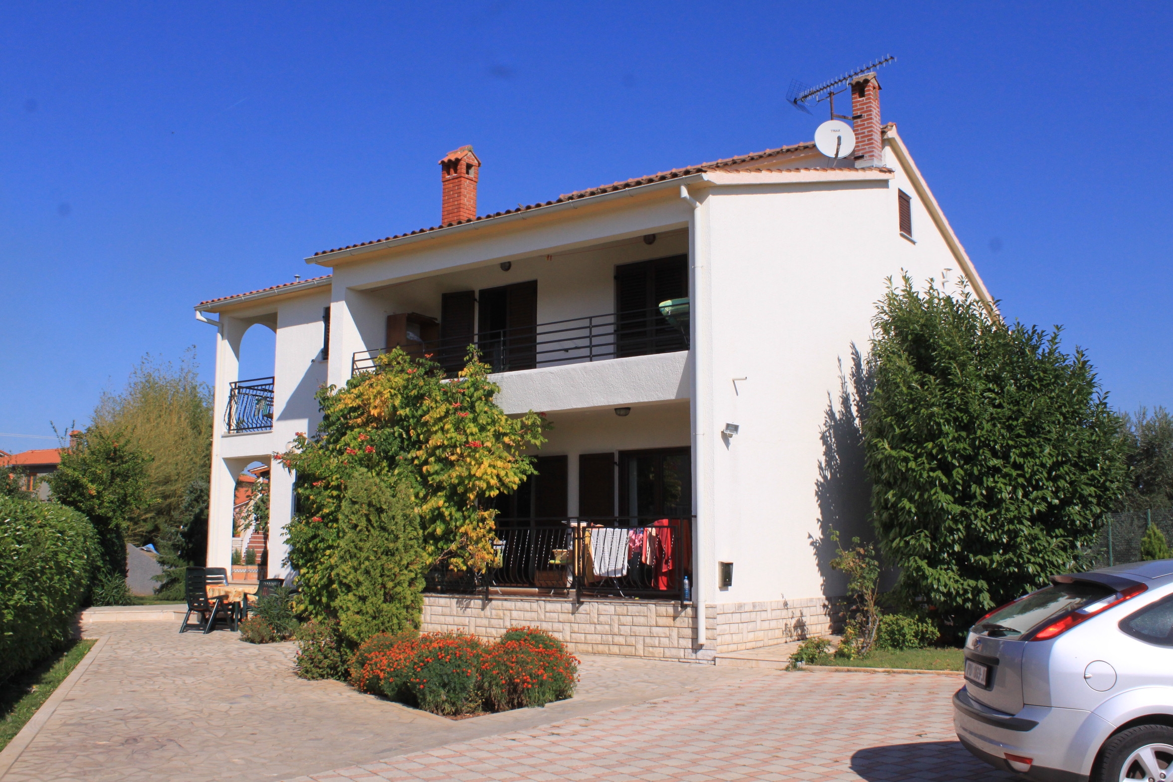 One bedroom apartment with terrace Valbandon, Fažana (A-7304-b)