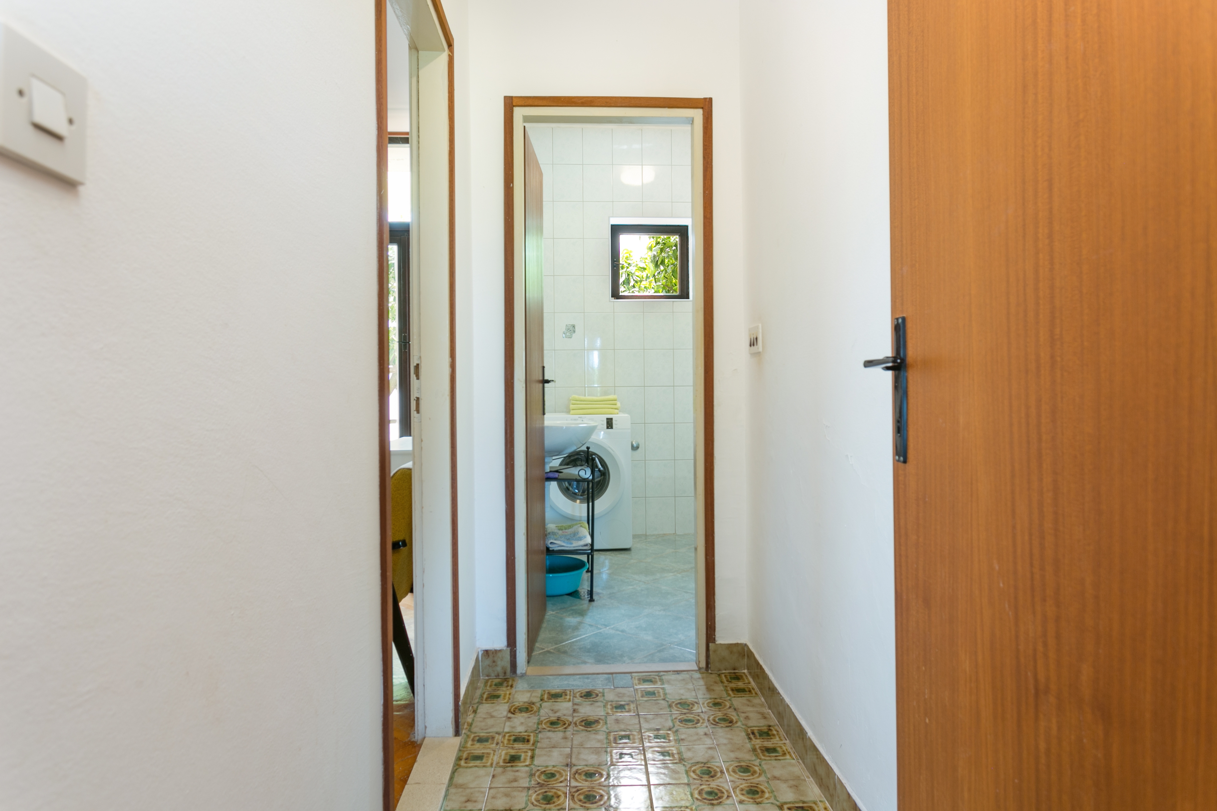 Three bedroom apartment with terrace and sea view Mirca, Brač  A-a
