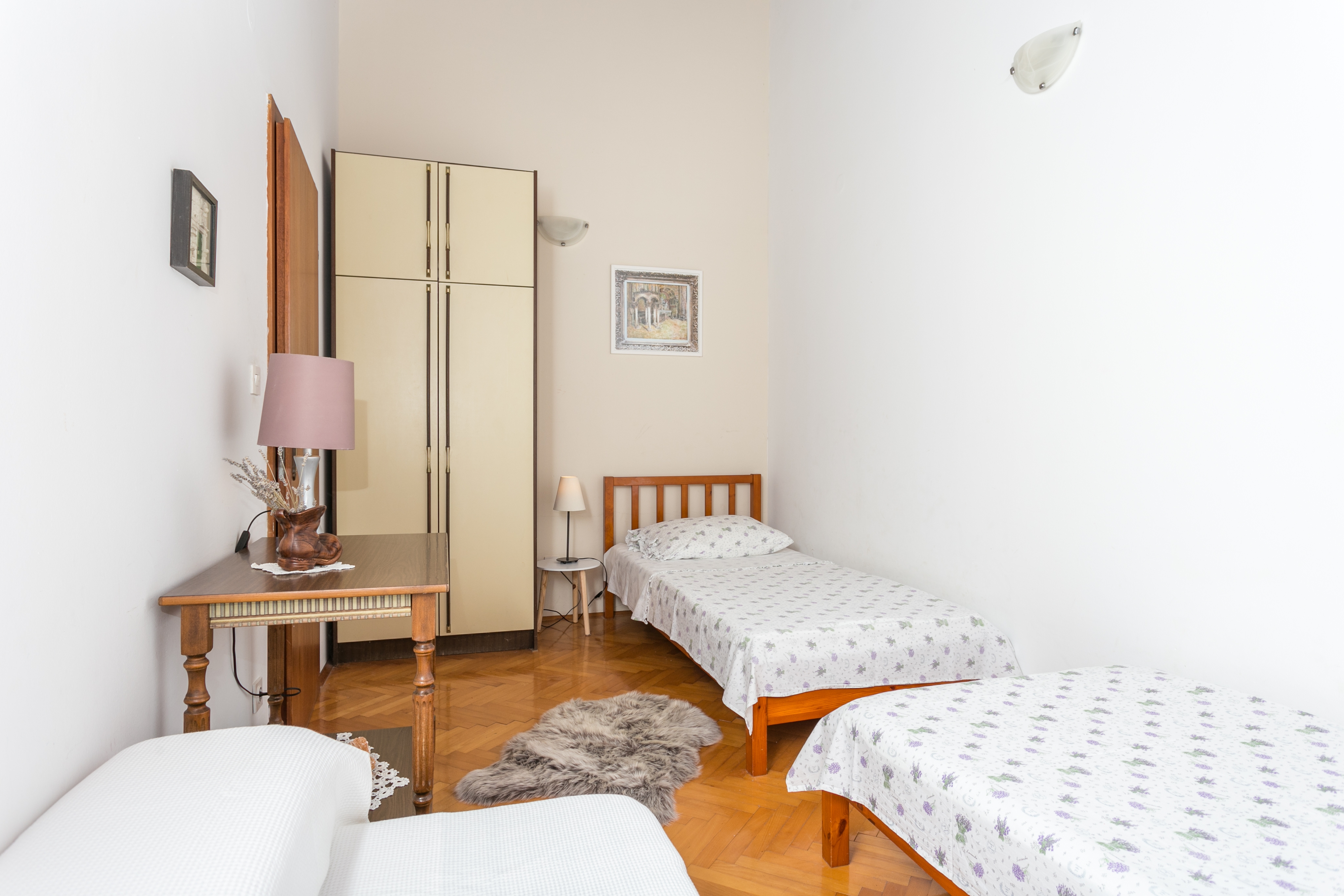 Three bedroom apartment with terrace and sea view Mirca, Brač  A-b