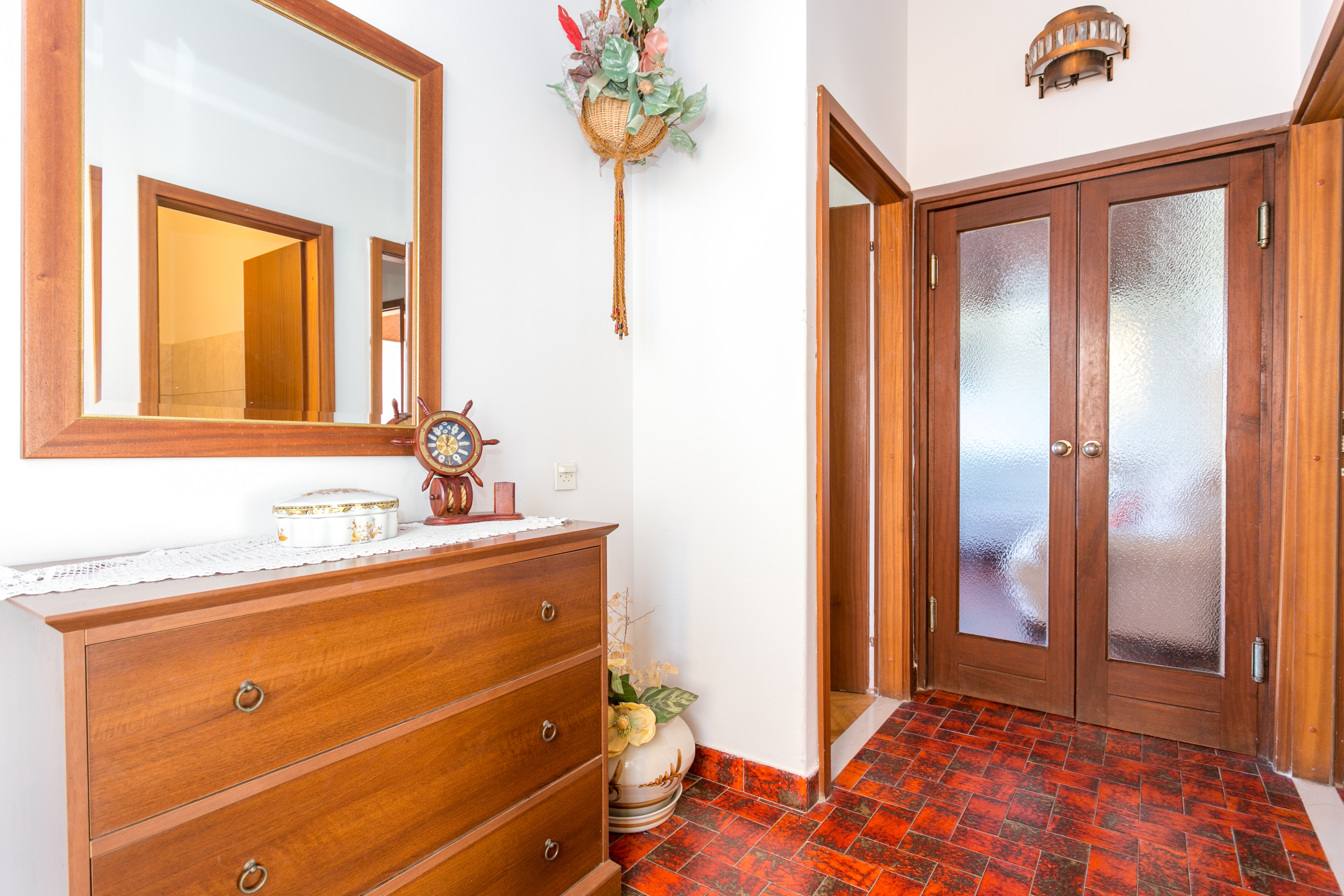 Three bedroom apartment with terrace and sea view Mirca, Brač  A-b