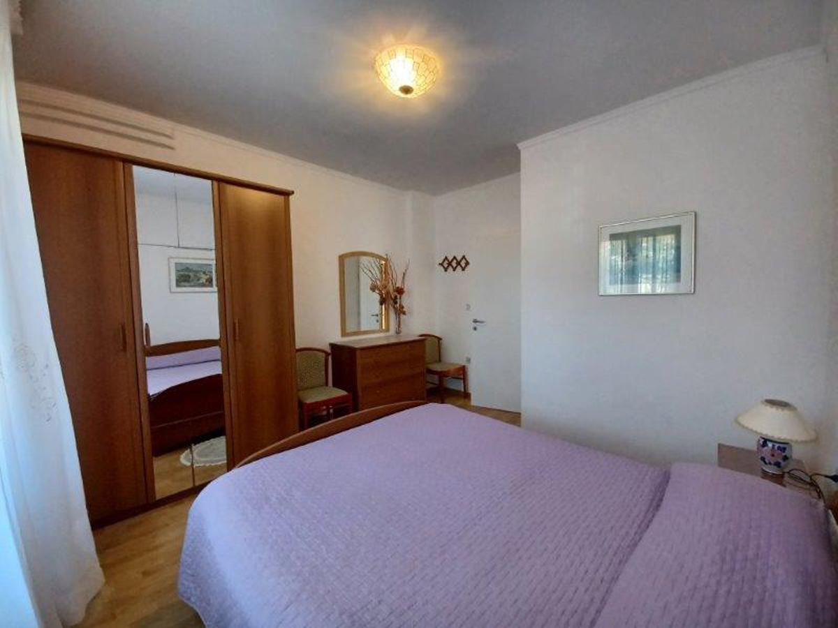 One bedroom apartment with terrace Novigrad  A-a