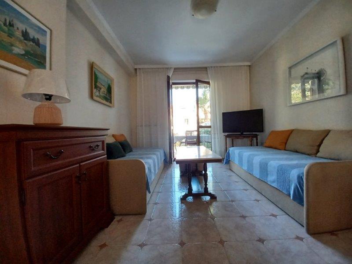 One bedroom apartment with terrace Novigrad (A-7335-a)