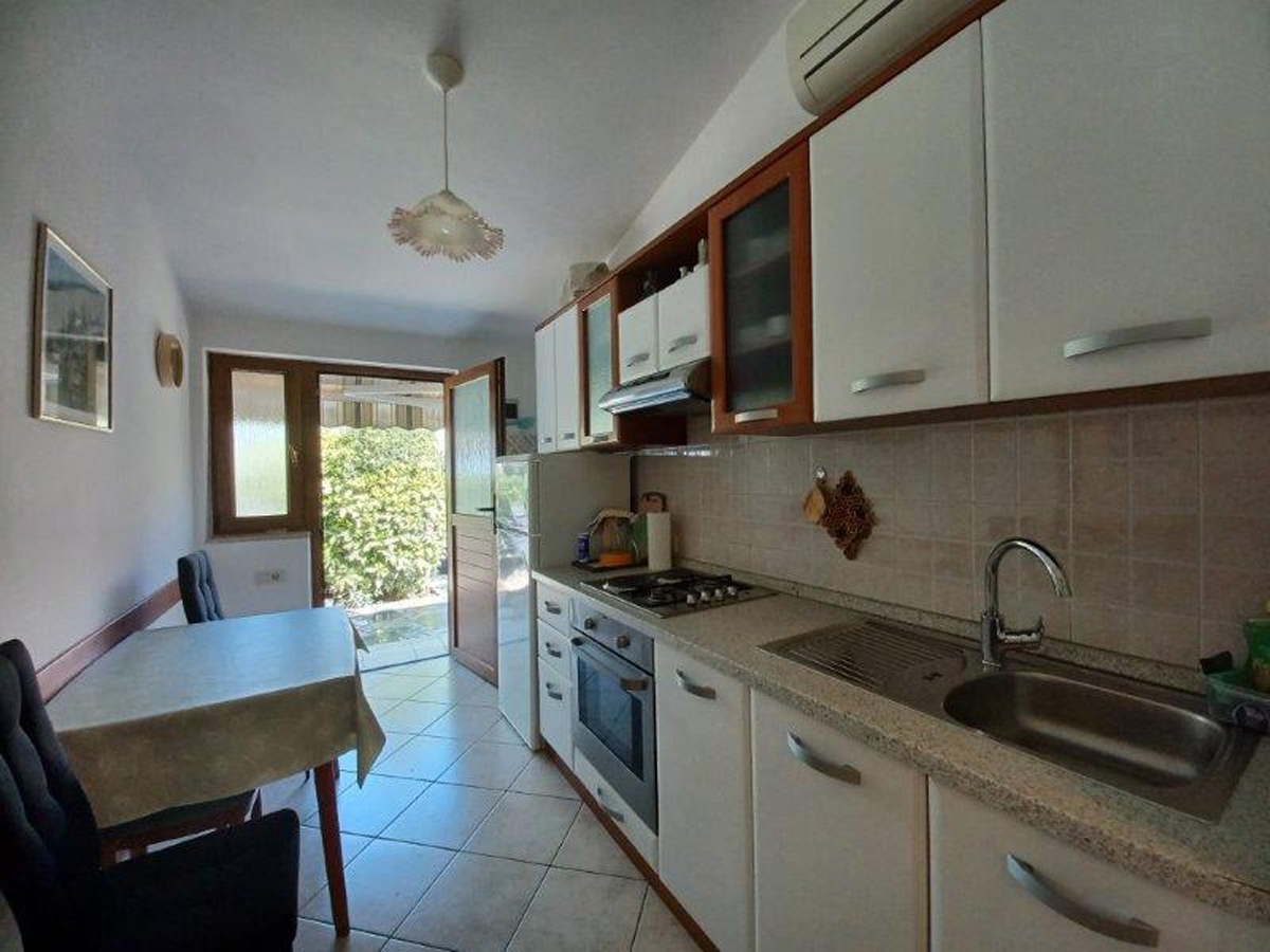 Two bedroom apartment with terrace Novigrad (A-7335-b) Two bedroom apartment with terrace Novigrad (A-7335-b)