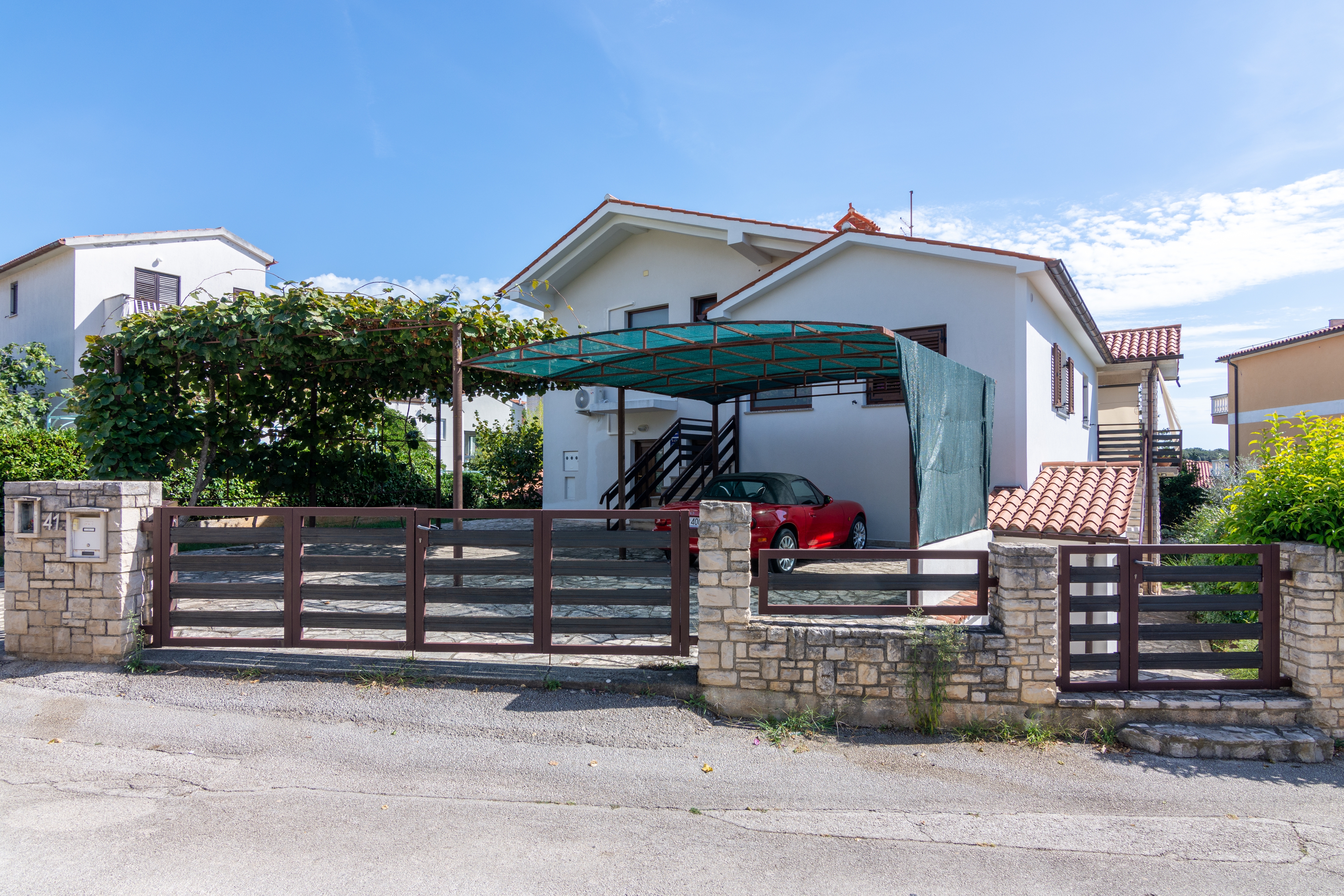 Dvosobni apartman s balkonom Pješčana Uvala, Pula  A-a