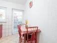 Blagovaonica Valbandon, Blagovaonica u smještaju tipa apartment, kućni ljubimci dozvoljeni i WiFi.