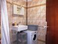 Ванная комната Valbandon, Ванная комната в размещении типа apartment, Домашние животные допускаются и WiFi.