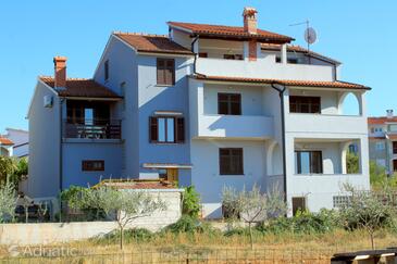 Property Štinjan, Pula, Property 7369 - Apartments with pebble beach.