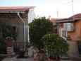 Pomer, Terraza - vistas in the apartment, (pet friendly) y WiFi.