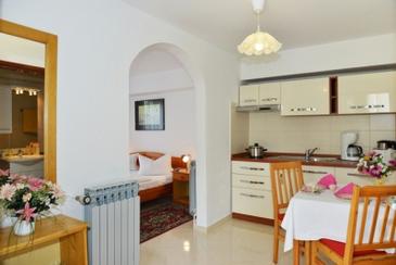Dining room Poreč, Dining room in the studio-apartment, WIFI.