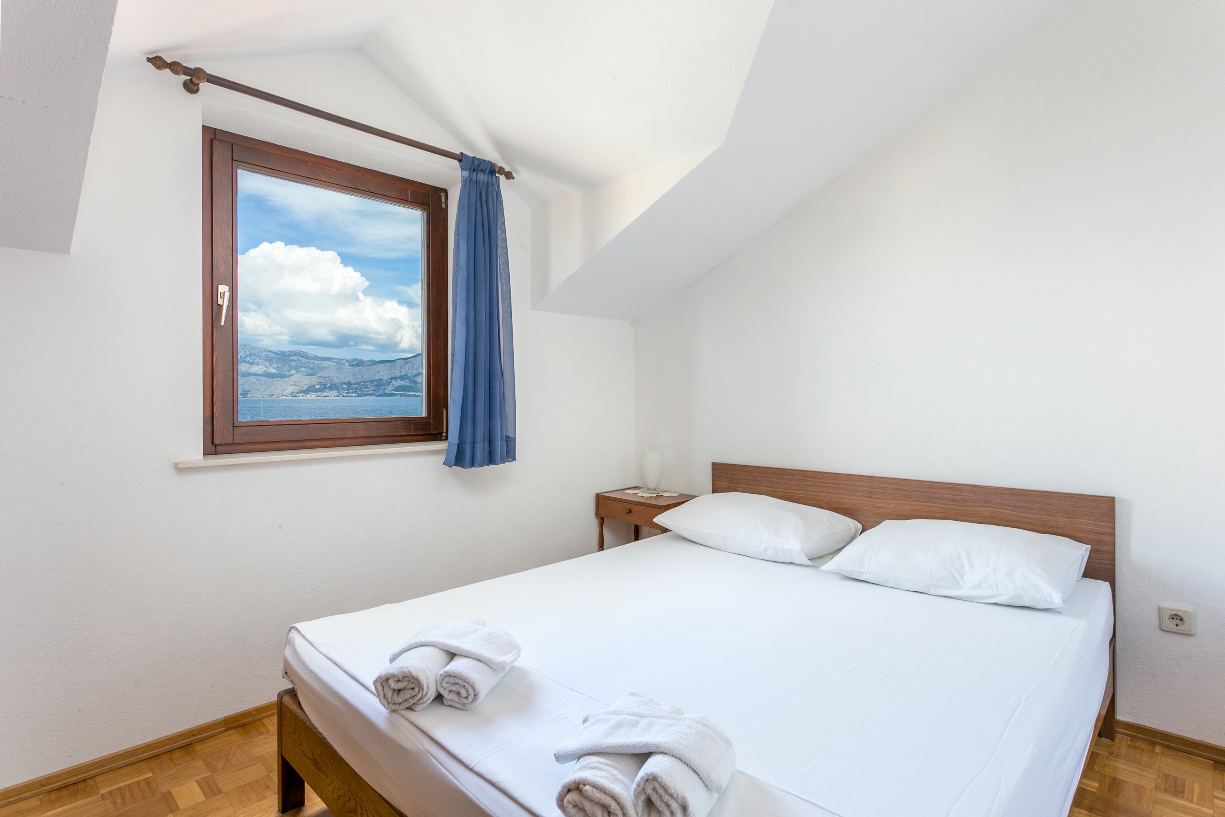 Two bedroom apartment with terrace and sea view Postira, Brač (A-739-c)