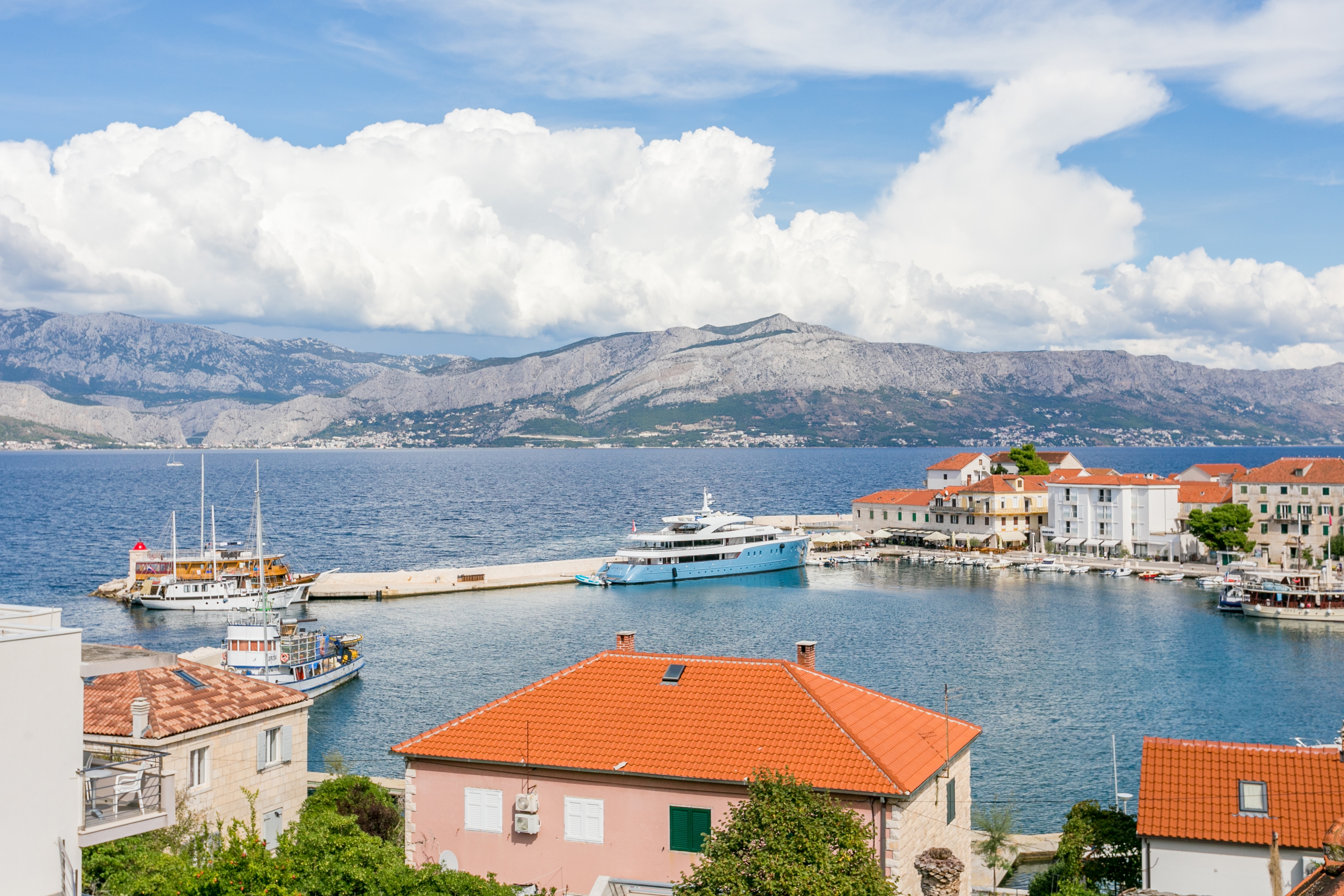 Two bedroom apartment with terrace and sea view Postira, Brač  A-d