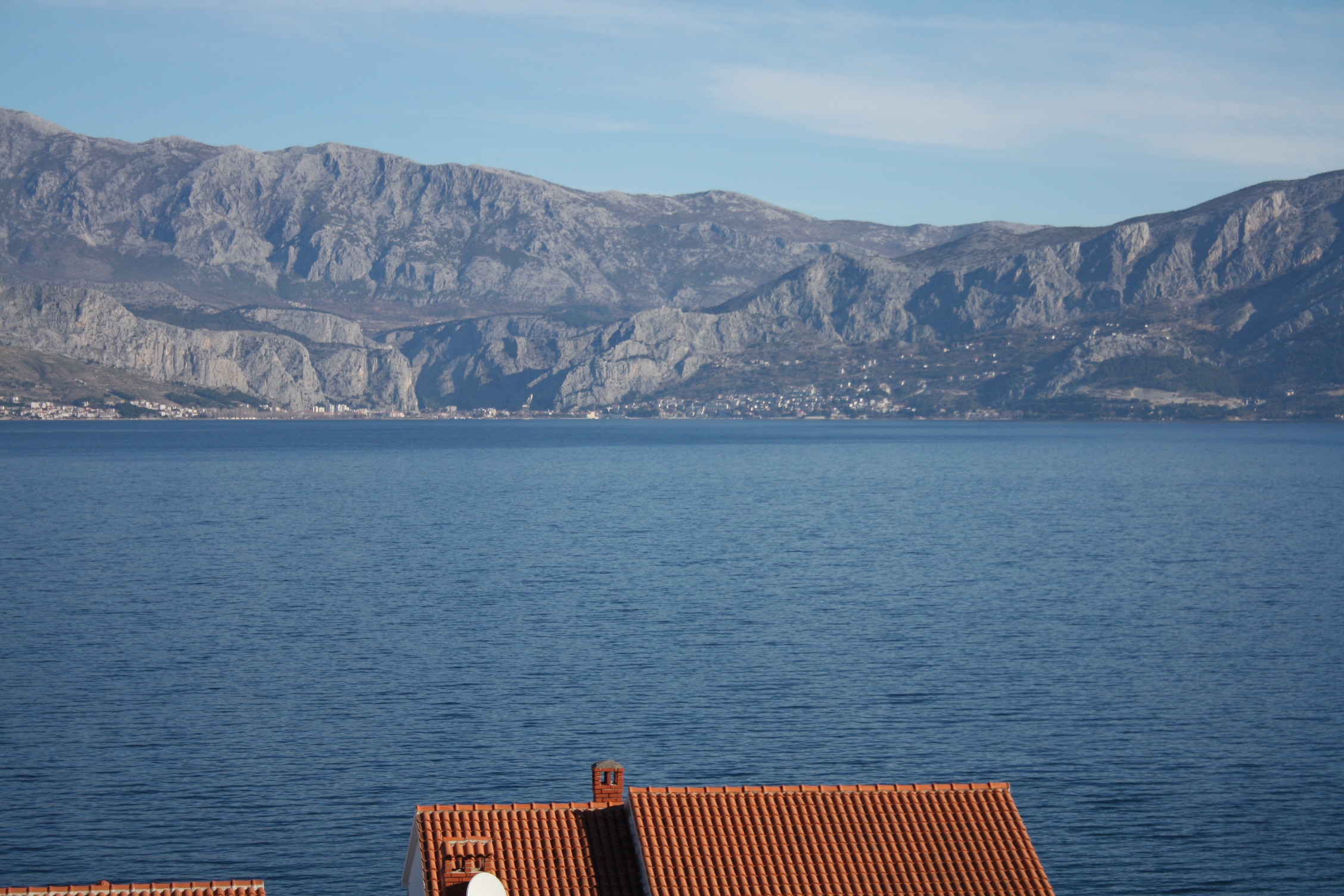 One bedroom apartment with balcony and sea view Postira, Brač  A-b