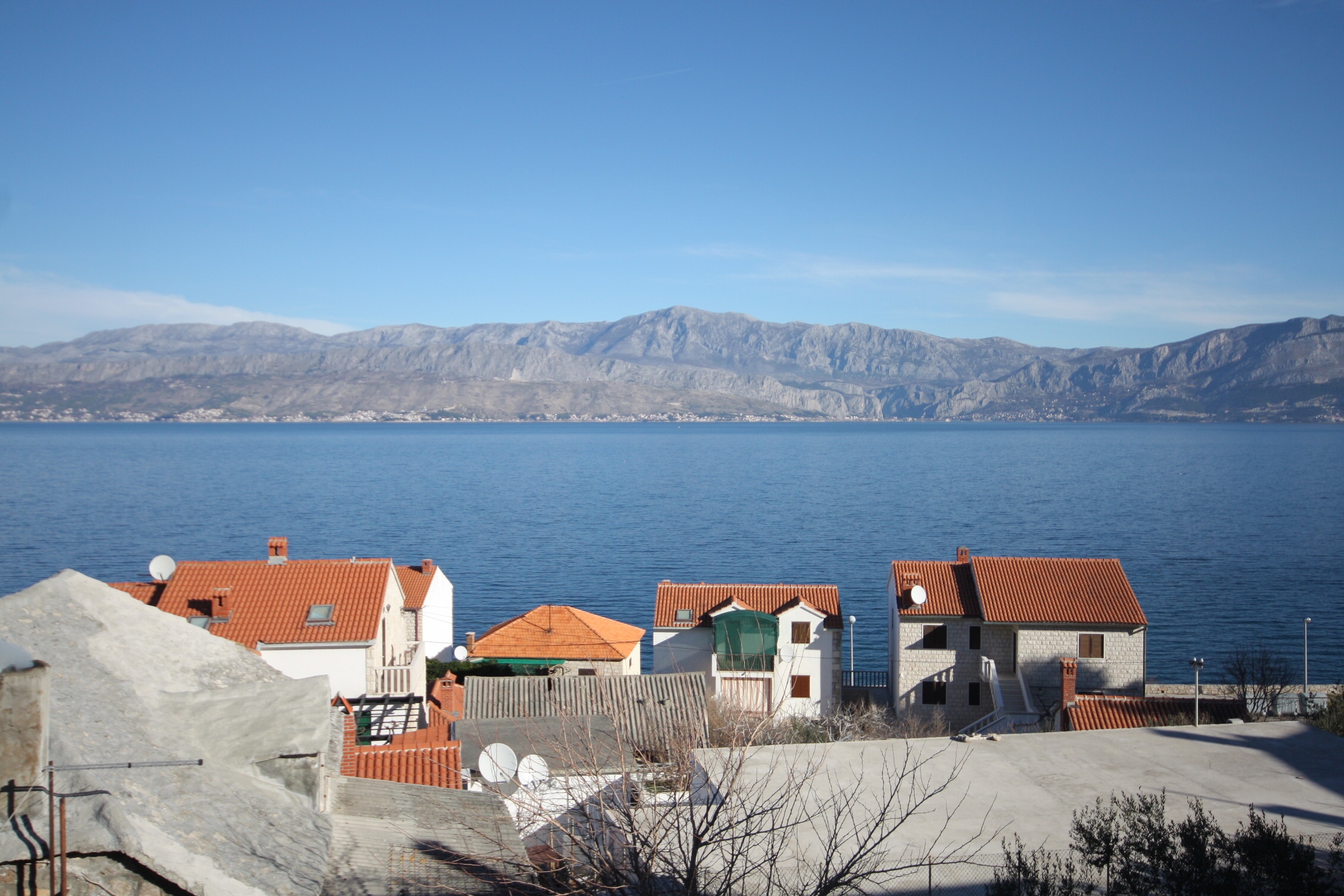 One bedroom apartment with balcony and sea view Postira, Brač  A-b