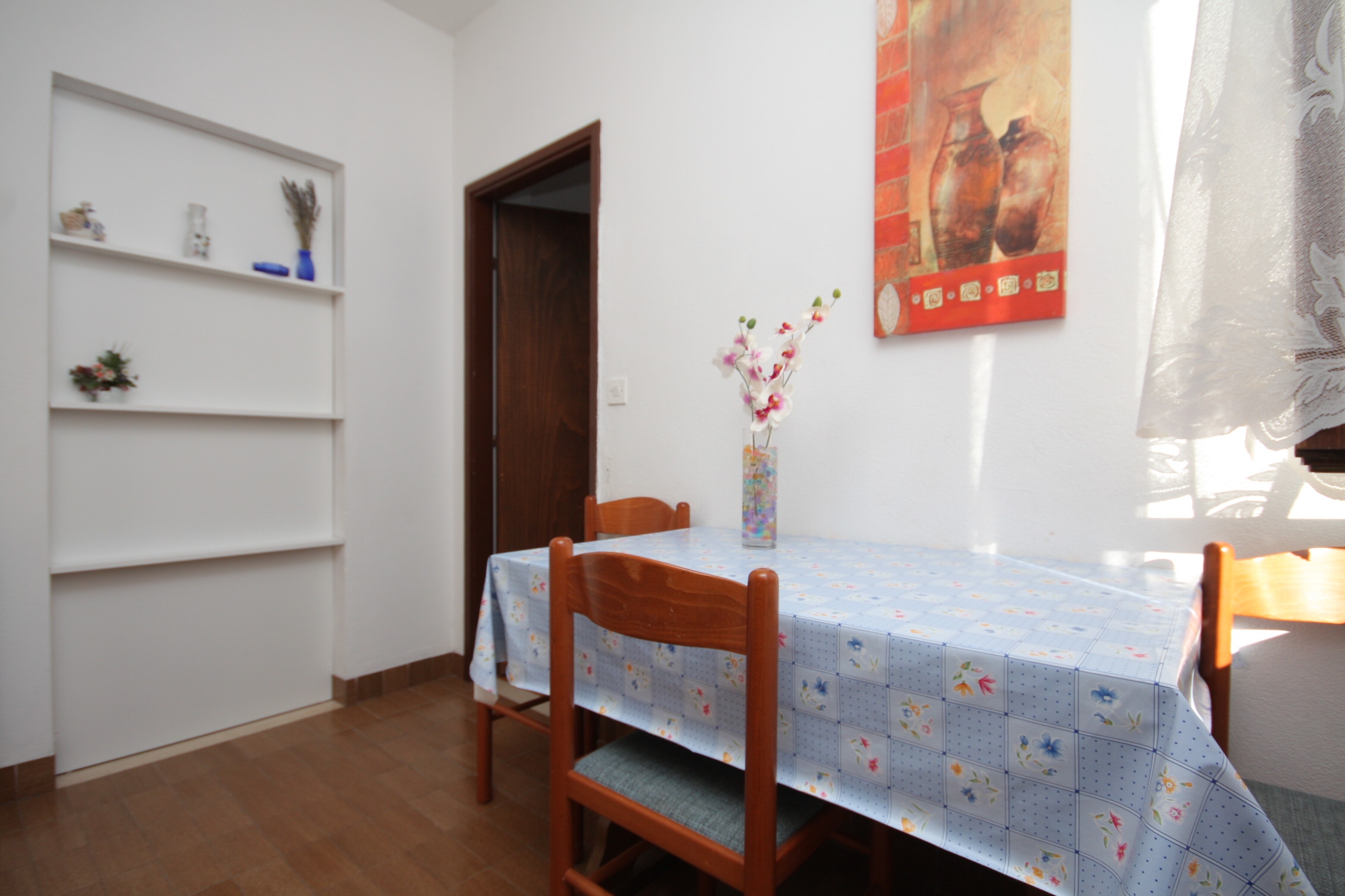 One bedroom apartment with balcony and sea view Postira, Brač  A-b