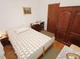 Bedroom 3 Postira, Bedroom 3 in the apartment, dopusteni kucni ljubimci i WIFI.