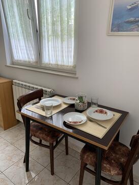 Rabac, Jídelna v ubytování typu apartment, WiFi.