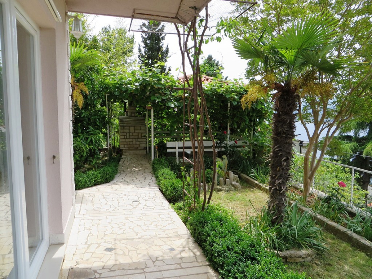 Two bedroom apartment with terrace and sea view Rabac, Labin  A-f
