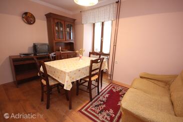 Dining room Sveti Martin, Dining room in the apartment.