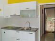 Kuchyně Rabac, Kuchyně v ubytování typu studio-apartment, domácí mazlíčci povoleni a WiFi.
