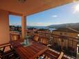 Rabac, Terrasse dans l’hébergement en type apartment, avec la vue sur la mer et WiFi.