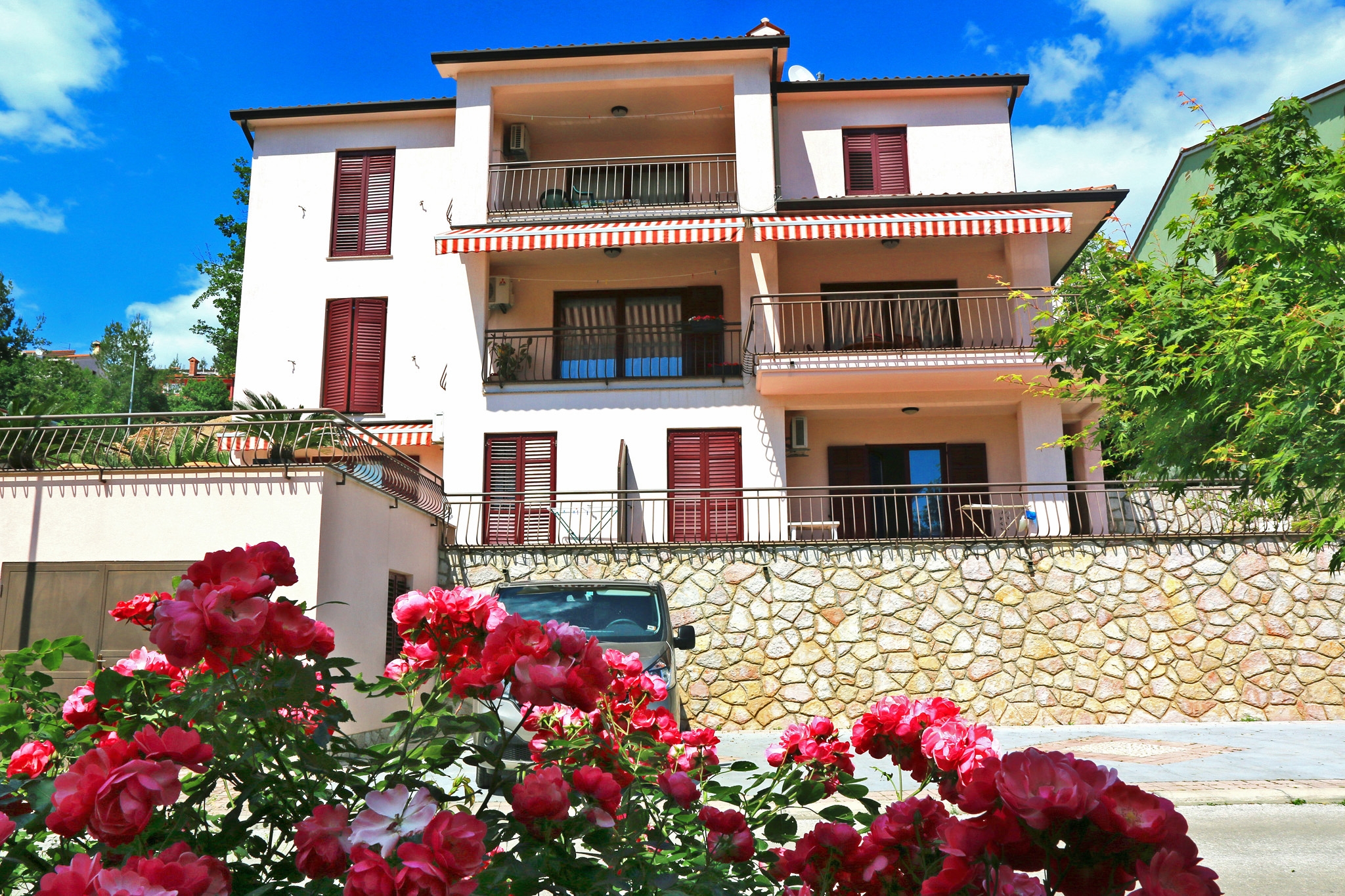 Trosobni apartman s terasom i pogledom na more Rabac, Labin  A-a
