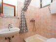 Sutivan, Baño 2 in the apartment, (pet friendly) y WiFi.