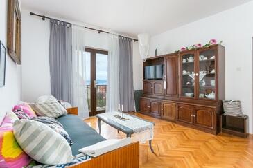 Sutivan, Camera di soggiorno nell'alloggi del tipo apartment, animali domestici ammessi e WiFi.
