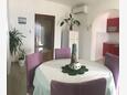 Jídelna Rabac, Jídelna v ubytování typu apartment, s klimatizací a WiFi.