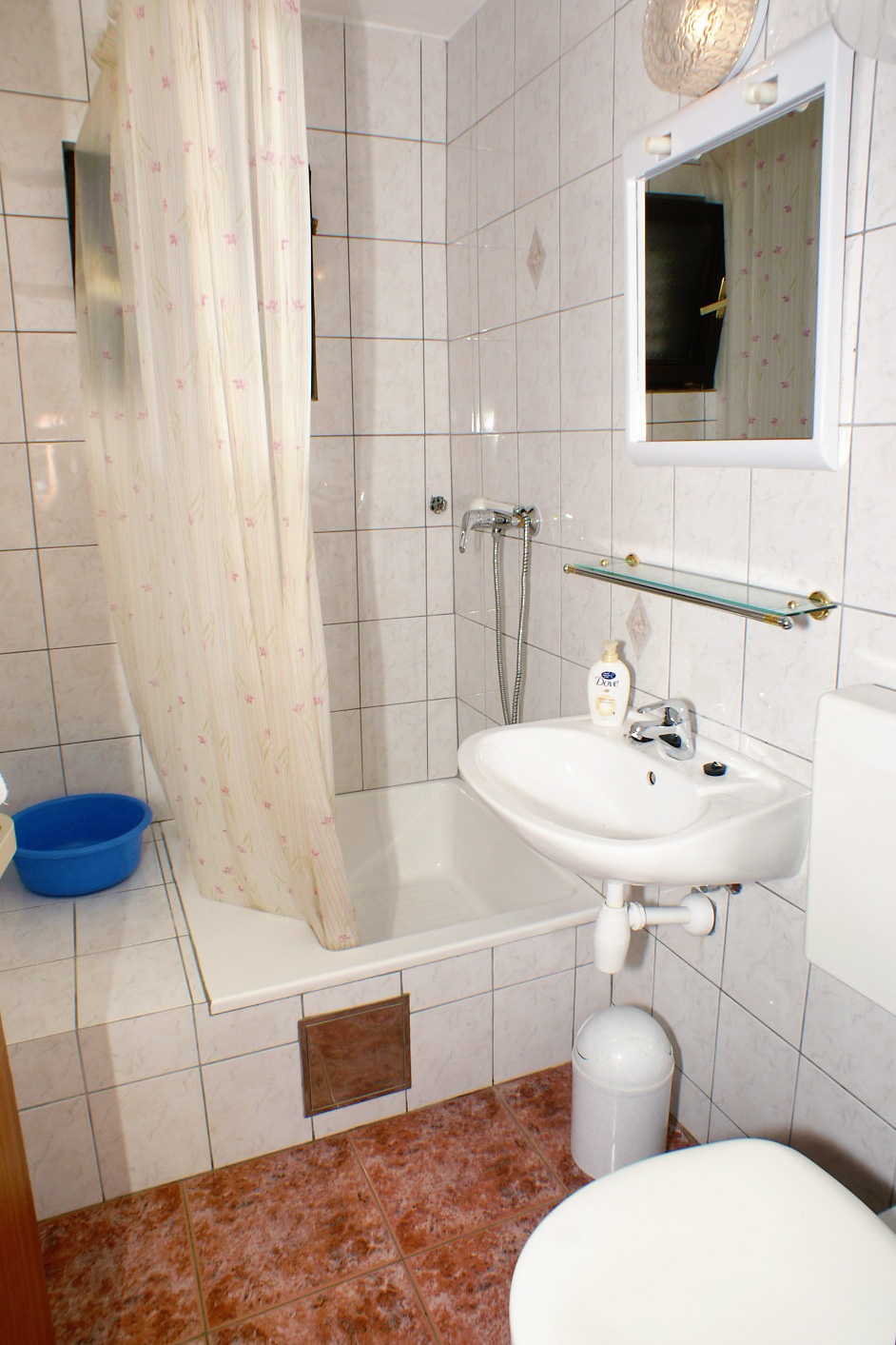 Jednosobni apartman s terasom Sutivan, Brač  A-b