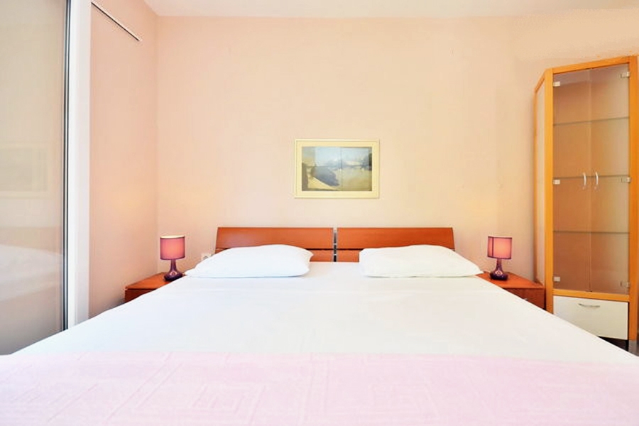 Four bedroom apartment with terrace and sea view Medići, Omiš  A-a