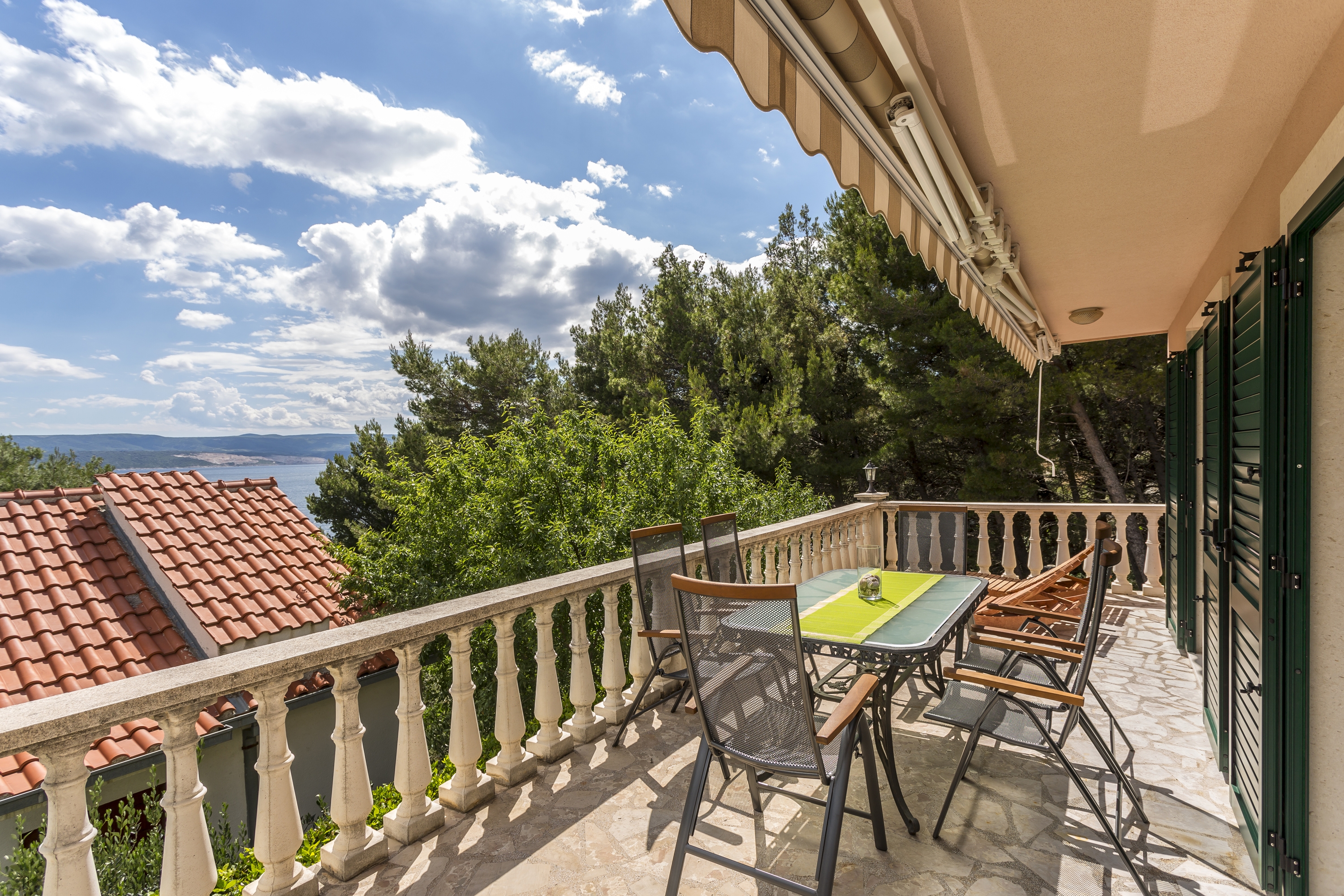 Four bedroom apartment with terrace and sea view Medići, Omiš  A-a