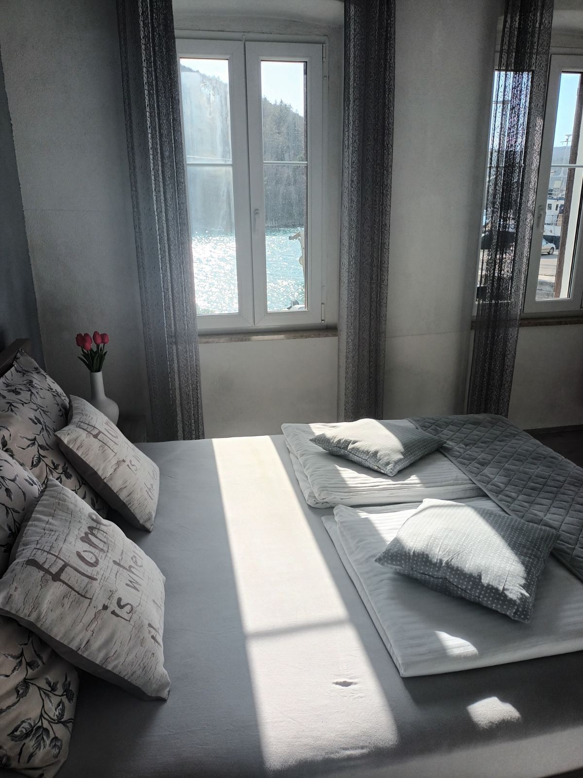 Two bedroom house with terrace and sea view Plomin Luka, Labin  K